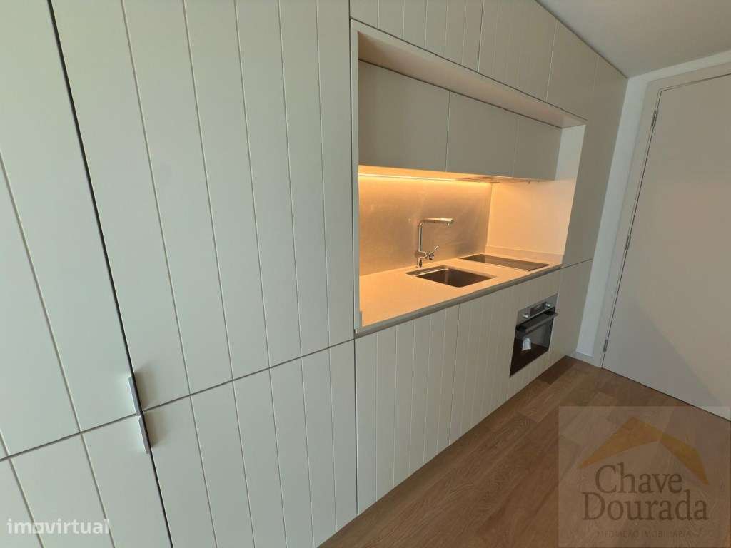 NOVO - T0 + 1 com aparcamento - Grande imagem: 5/26