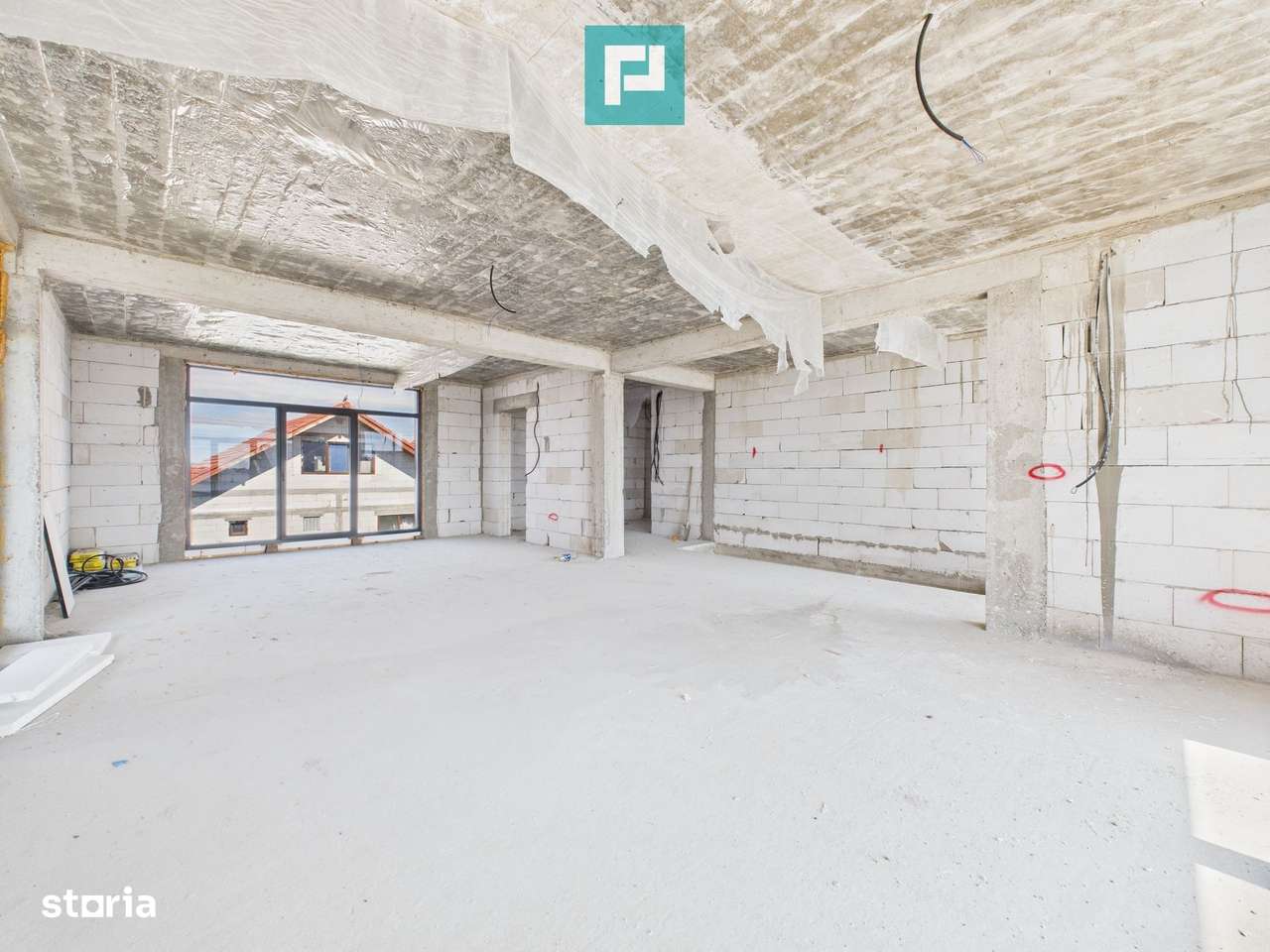 Casa cu etaj la gri in Zimandul Nou - Imagine principală: 4/14