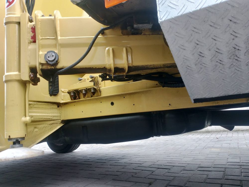 Podnośnika koszowy Zwyżka Pilot bdb stan 21 metrów OGON ! - zdjęcie 15