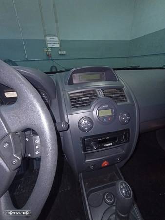 Renault Megane 1.5 DCI ano 2007 - 4