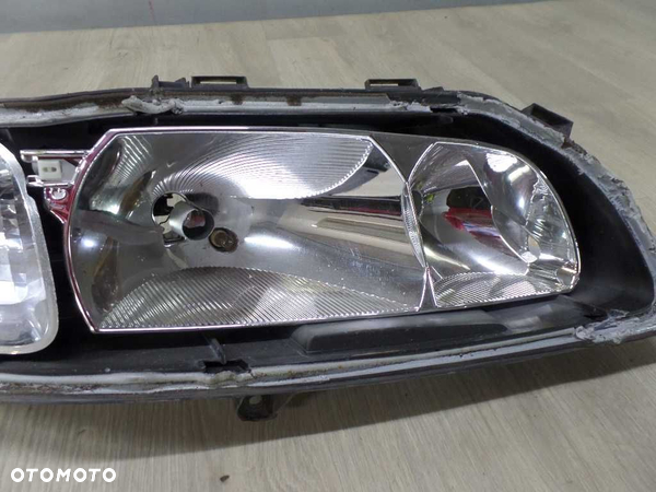 VOLVO S60 V70 XC LAMPA REFLEKTOR LEPRAWY PRZOD 00-06 - 4