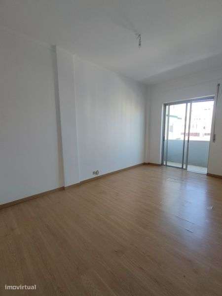 Apartamento T3 no Bairro do Liceu - Setúbal - Grande imagem: 4/12