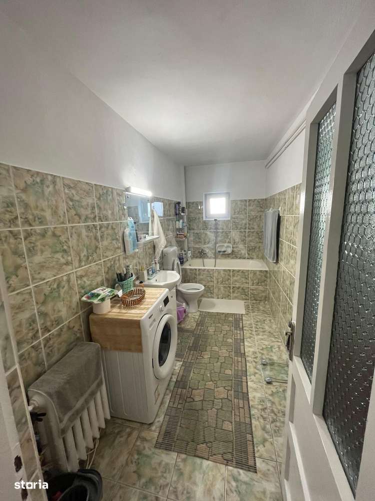 Vanzare casă cu 6 camere,  zona Someseni, central. Ideal familie. - Imagine principală: 5/14