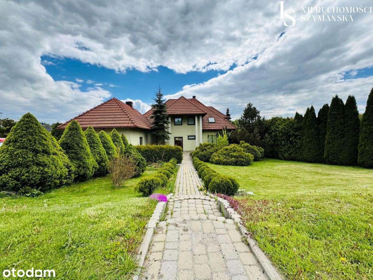 Przestronny dom parterowy z poddaszem użytkowym –-3