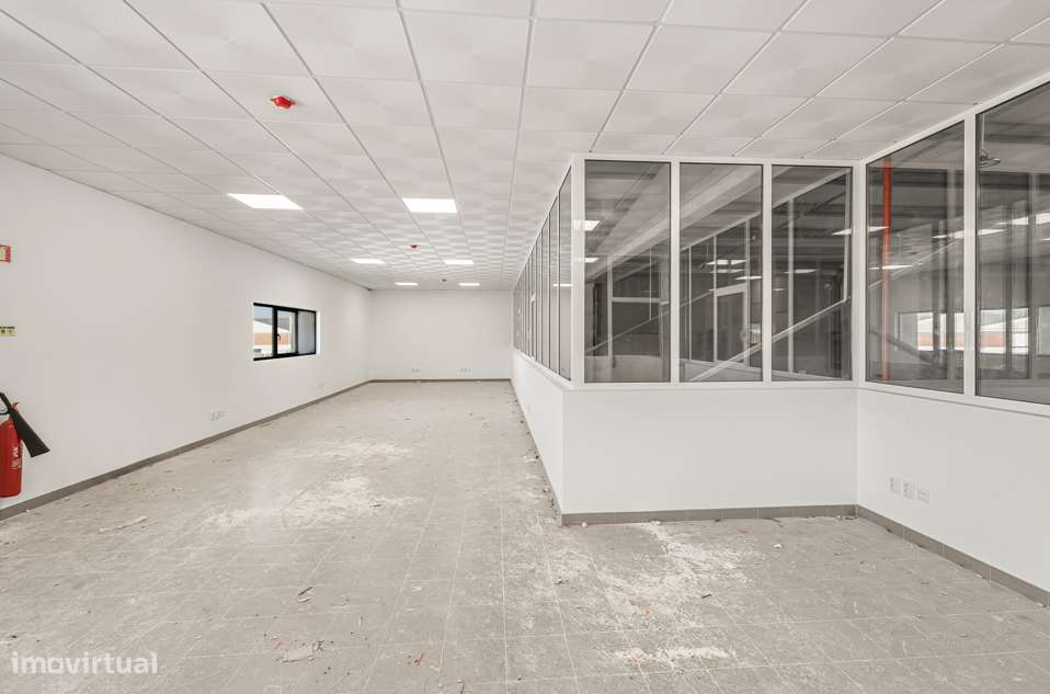 Armazém à venda , Quinta de Matos-12