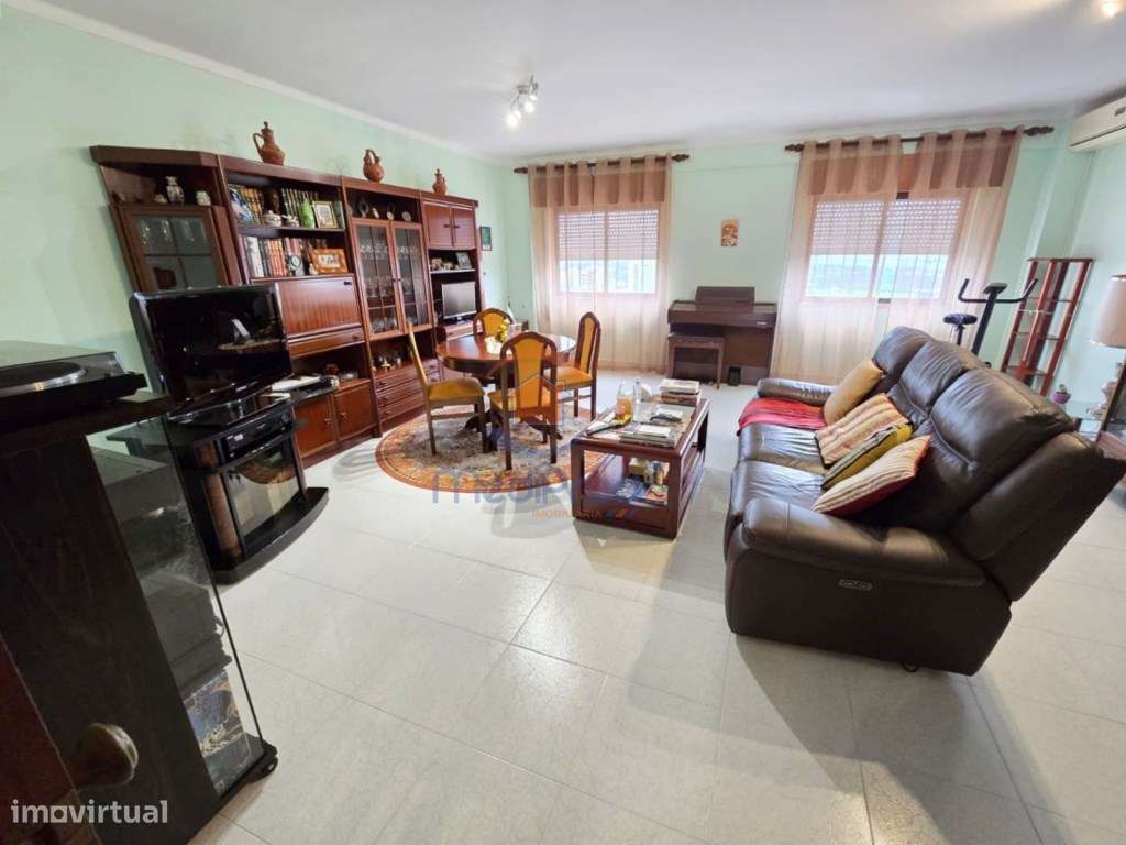 Apartamento T3 com Arrecadação | Casal da Granja, Odivelas - Grande imagem: 2/29