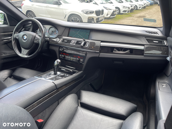 BMW Seria 7 740d xDrive - 15