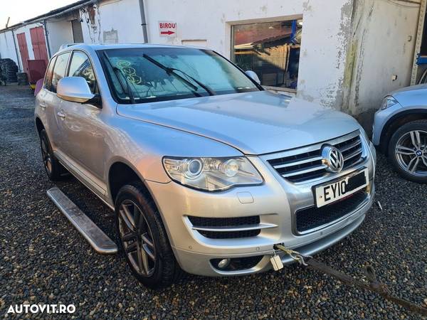 Dezmembrez Volkswagen Touareg facelift 3.0D 2007-2010 - 2