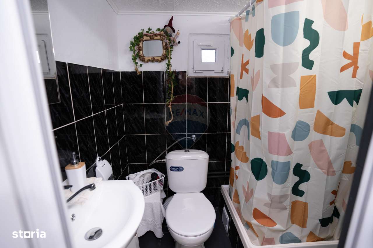 Vânzare pensiune renovată 2025 – 6 camere, Corbșori (Poenari)-12