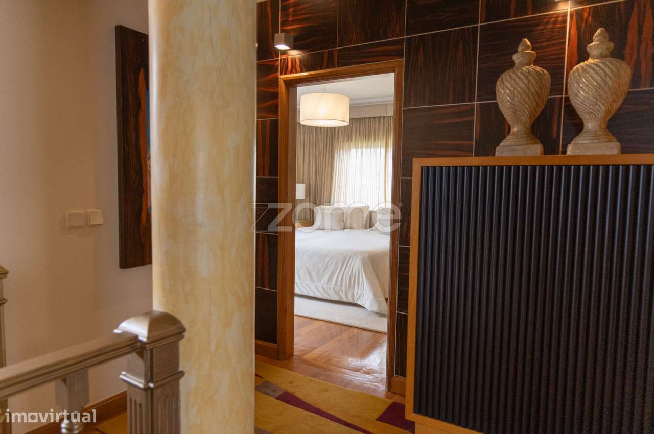 LUXUOSA MORADIA - LOCALIZAÇÃO PREMIUM NO CENTRO DE FAMALICÃO-40