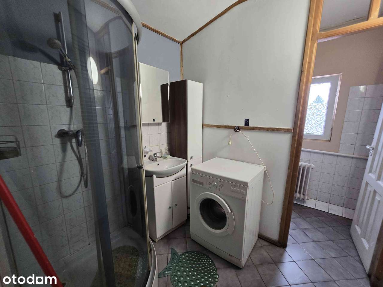 Połowa bliźniaka  wraz z działającym  biznesem-12