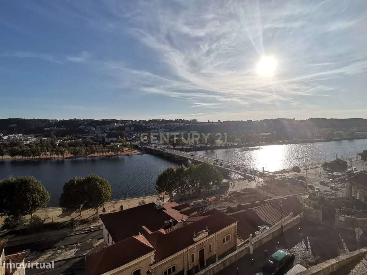 Prédio com vista soberba sobre o rio Mondego-12