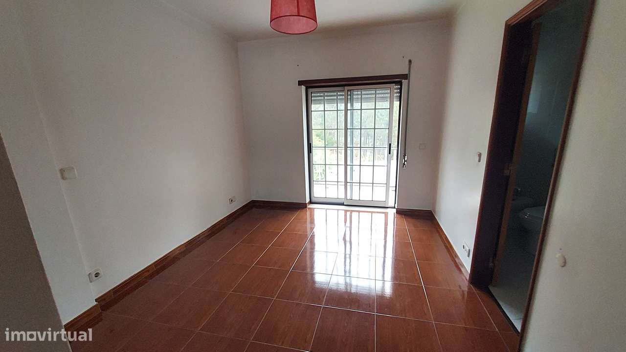 Apartamento T3 c/ garagem - centro de São Mamede - Próximo de Fátima-11