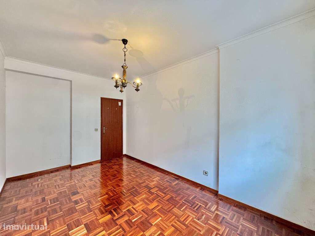 Apartamento T3 com garagem em zona de Oliveira Hospital - Grande imagem: 5/11