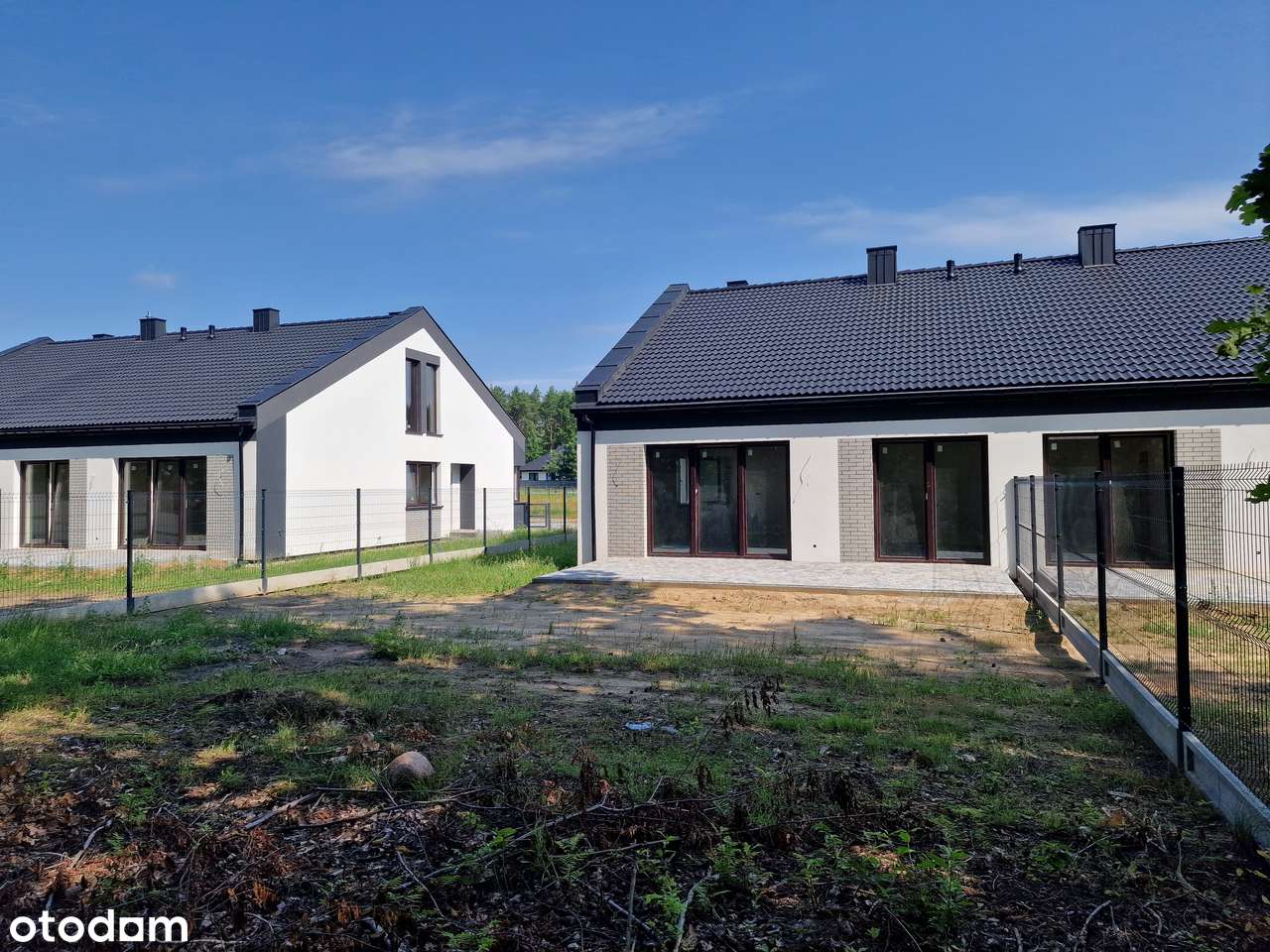 Nowoczesny Blizniak w Otulinie Lasu-6