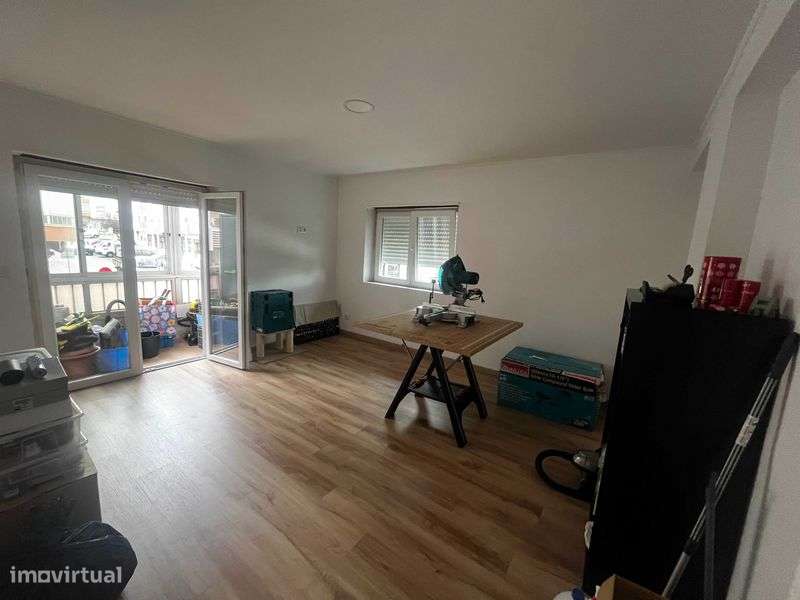 T2 Renovado em Queluz. Excelente localização. - Grande imagem: 4/11