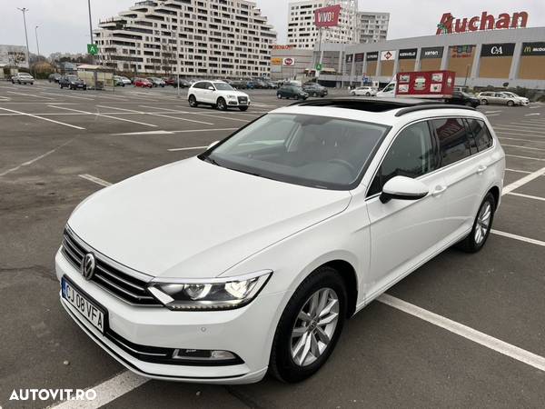 Volkswagen Passat 2.0 TDI (BlueMotion Technology) DSG Trendline - 1