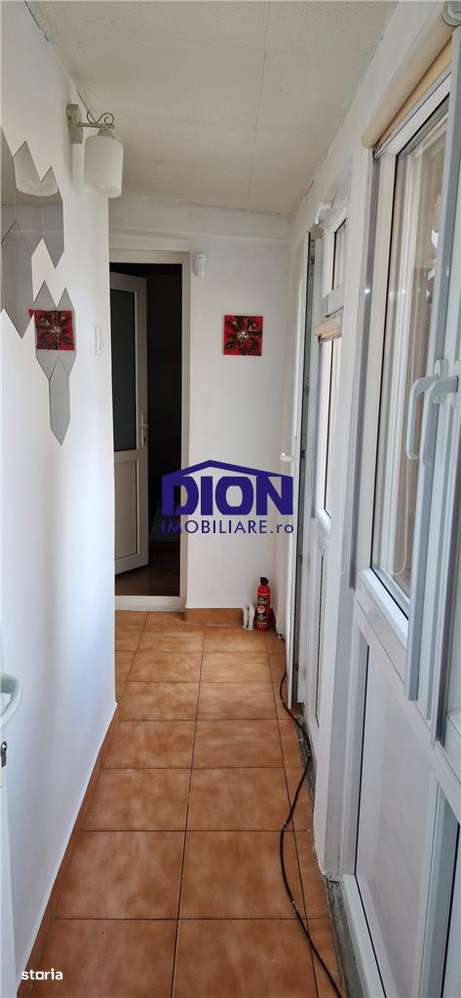 Casa cocheta cu potential, intr- o zona linistita a Chitilei - Imagine principală: 4/20