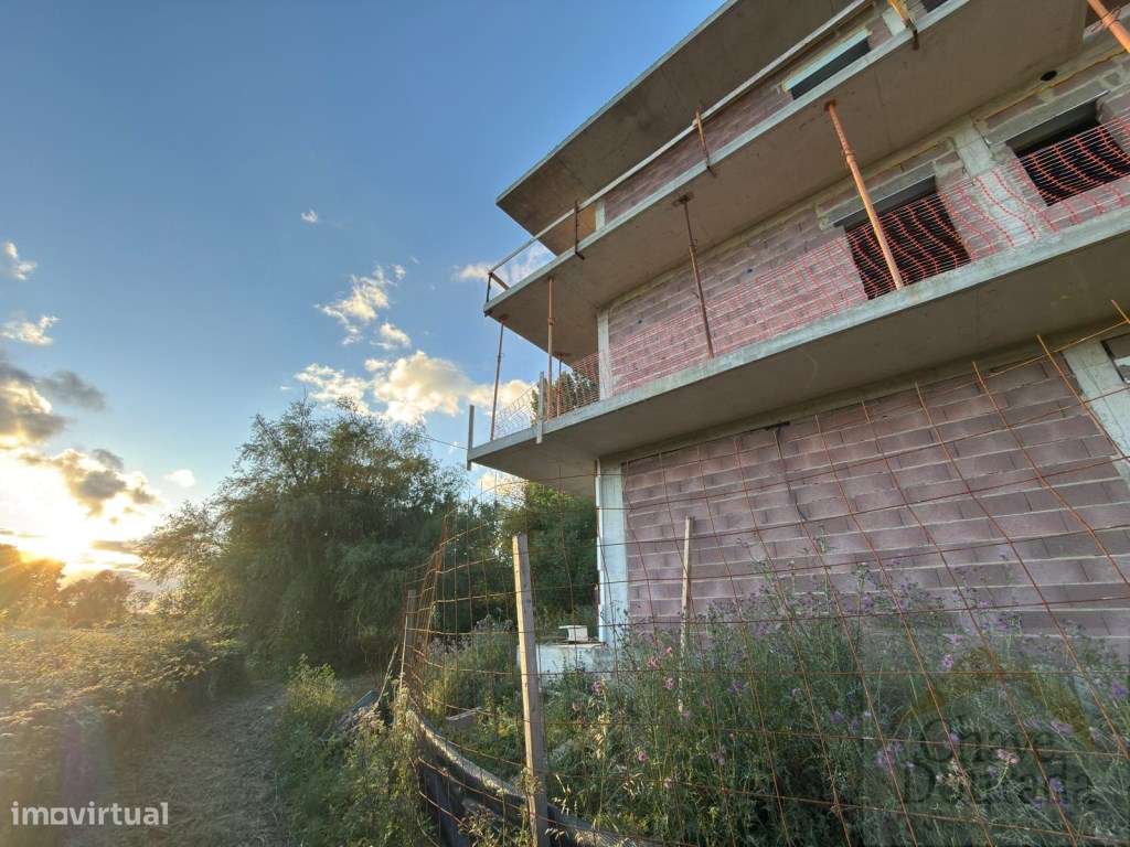 Apartamento T3 com logradouro e garagem - Mealhada-21