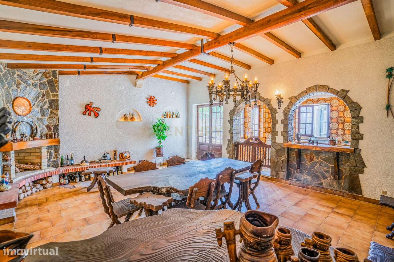 Moradia no Centro das Gaeiras. Uma casa única.-11