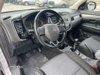 Mitsubishi Outlander 2.2 Litre DI-D AWD Invite+ - 11