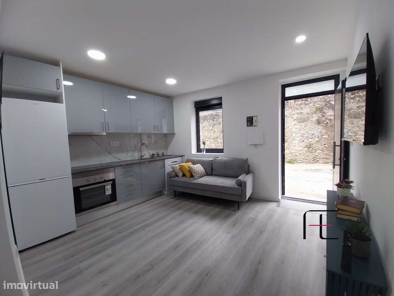 Moradia T1 Venda em Cedofeita, Santo Ildefonso, Sé, Miragaia, São Nico - Grande imagem: 2/8