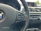 BMW Seria 3 328i Sport Line - 12