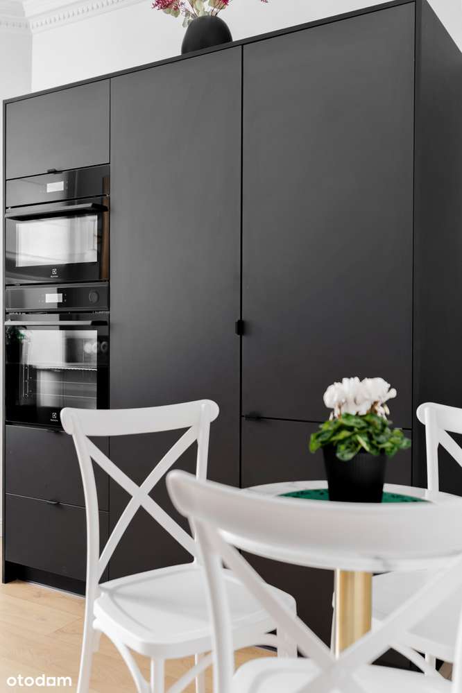 Klimatyczne 3 pokojowe mieszkanie w odrestaurowanej kamienicy-7