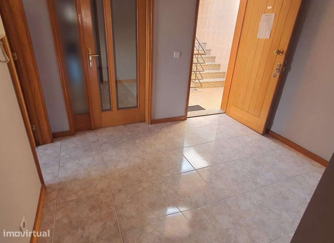 Apartamento T3 com uma área total de 138 metros quadrados - Grande imagem: 4/19