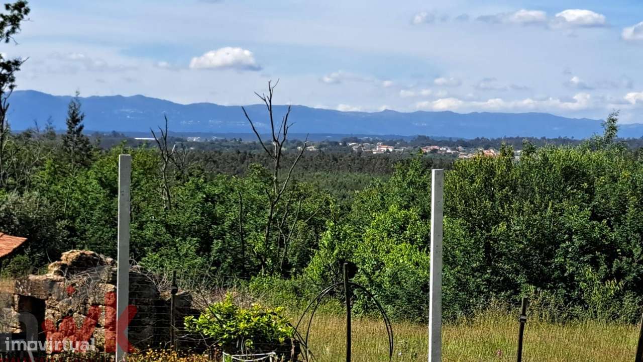 Pequena Quinta com casa pré-fabricada, mina, anexo-33