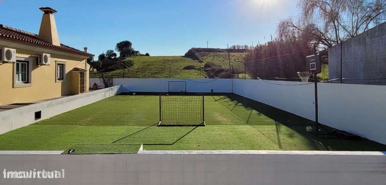 Moradia T3 isolada com piscina em Torres Novas-5