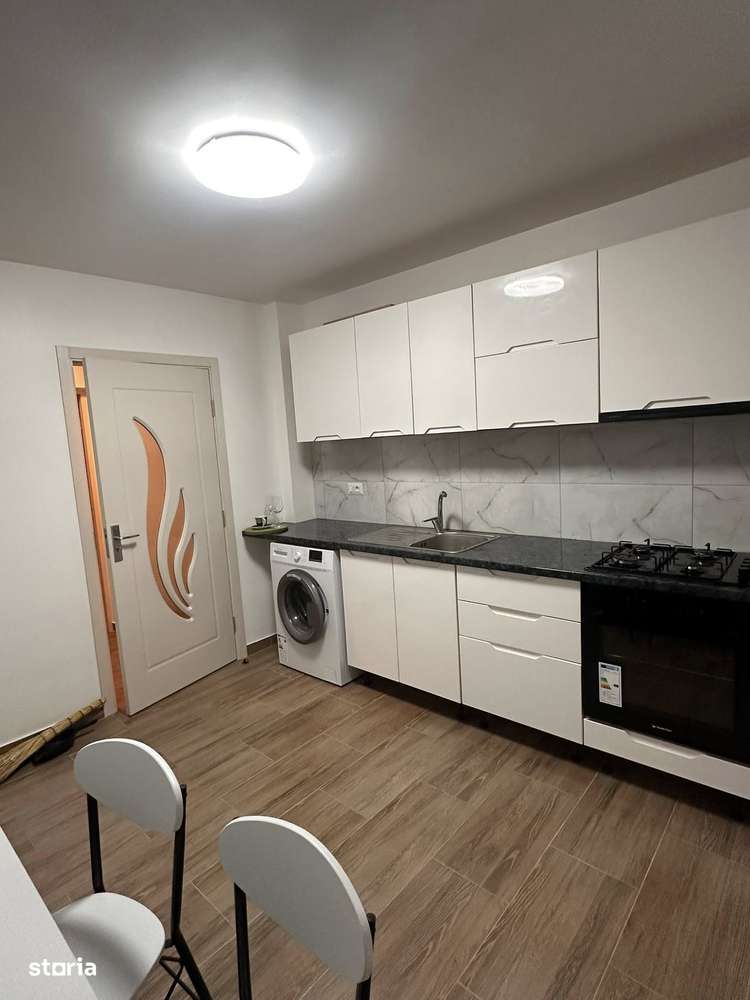 De inchiriat apartament 3 camere, renovat integral, mobilat și utilat - Imagine principală: 2/12