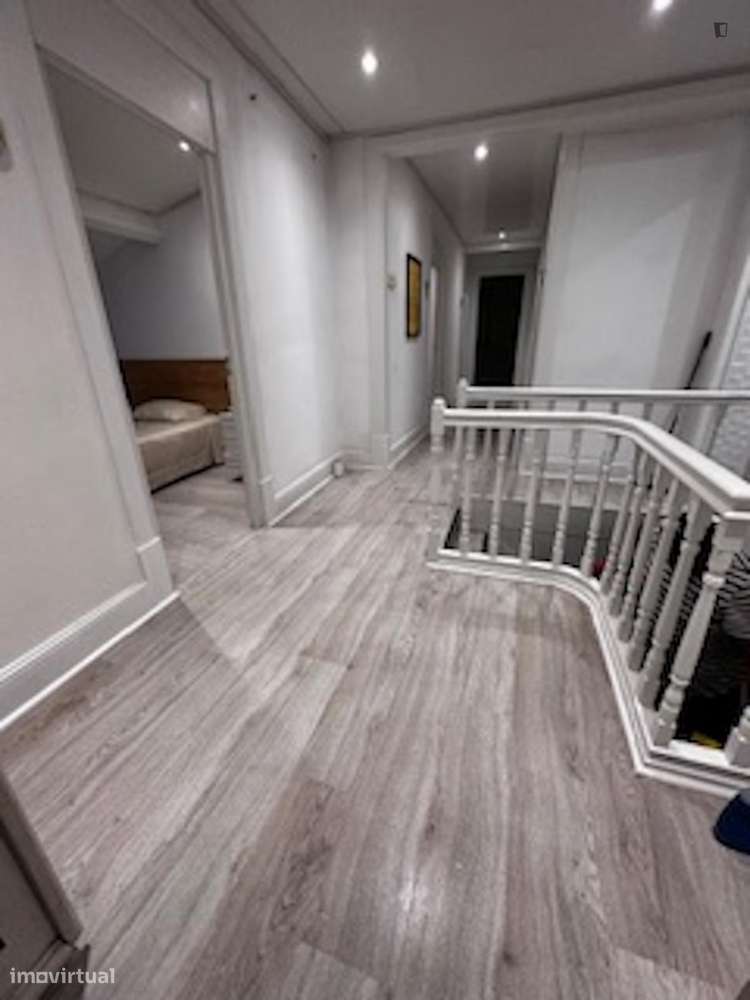 Quarto - localizado em Montes Claros Coimbra - Grande imagem: 5/10