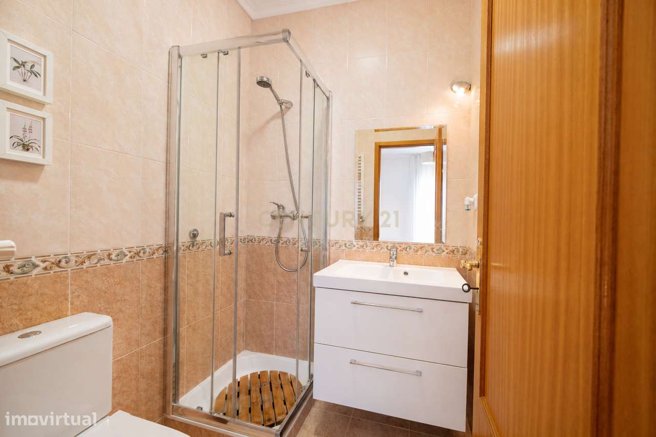 Apartamento T2+1 com Suite, Escritório, Varanda e Garagem | Senhora da-7