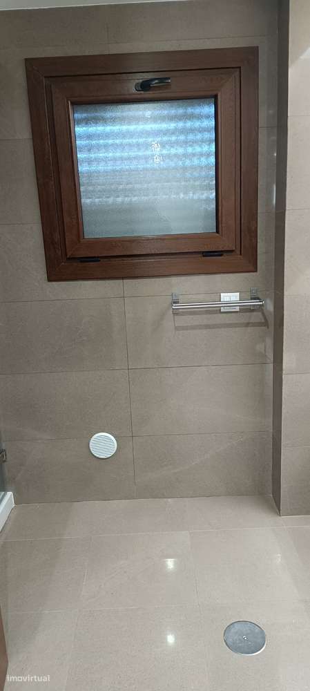 Moradia T4 Isolada na Urbanização do Bonito – Entroncamento-42