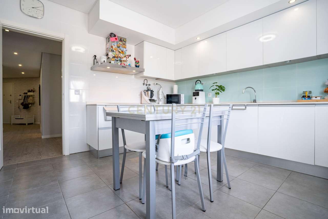 Apartamento T2 - Excelentes Áreas - Como Novo-14