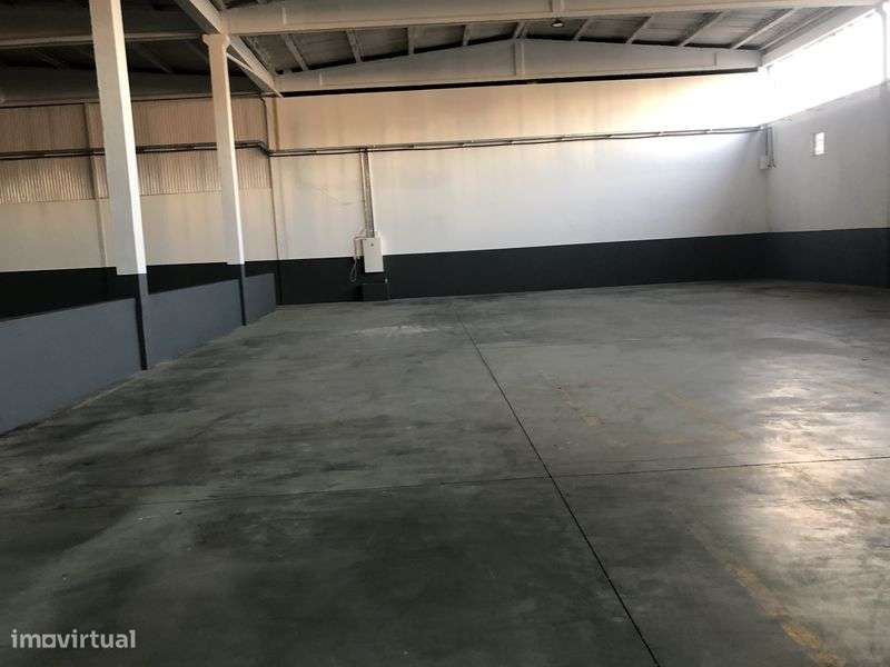 Pavilhao na zona industrial de cesar com. 1500m2 - Grande imagem: 4/8