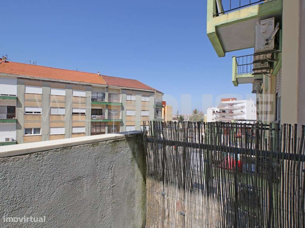 T2 com 80 m² no Alto do Seixalinho - Junto à Santinha-19