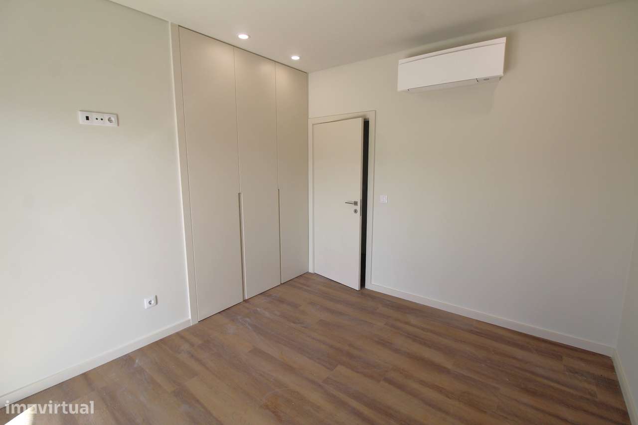 Luxuoso T3 Duplex em Viseu-14