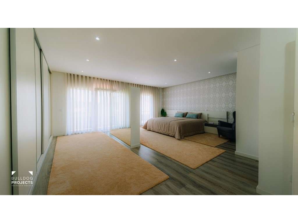 Moradia Isolada T4 Triplex Venda Coimbra-31