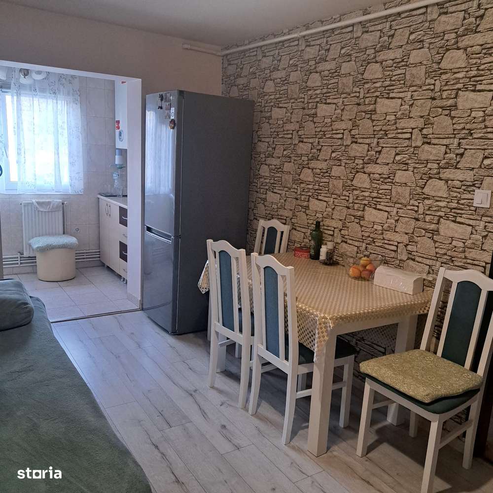 Apartament 2 camere Dumbrava Nord cu garaj și mobilat complet - Imagine principală: 1/8
