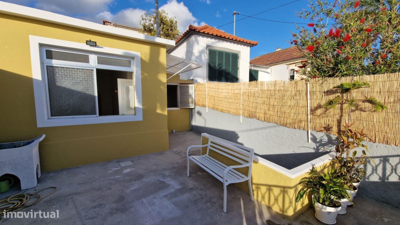 Venda Moradia T2+1 RENOVADA no Funchal - Grande imagem: 1/32