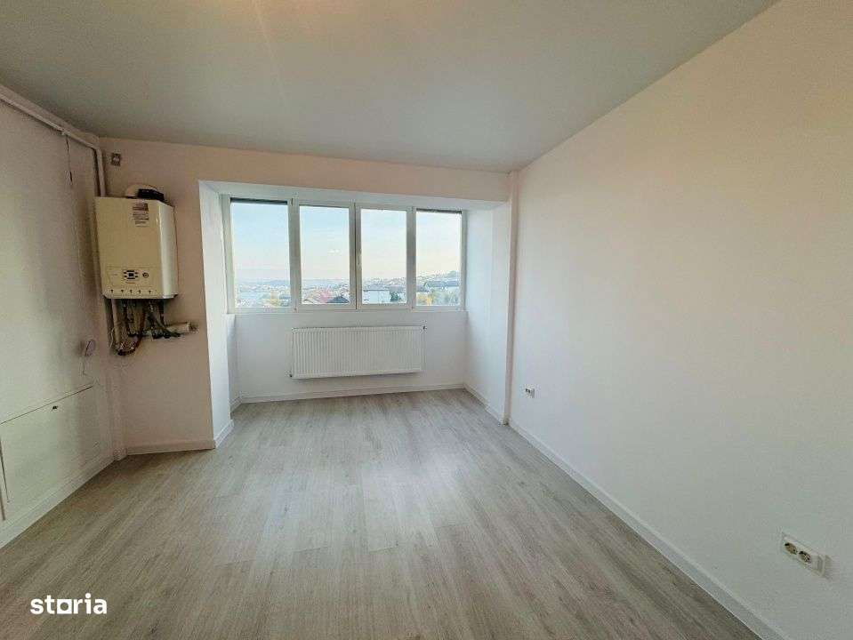 Vanzare Apartament 2 Camere 38 mp Rediu Parcare+Boxa Vedere la lac - Imagine principală: 4/12