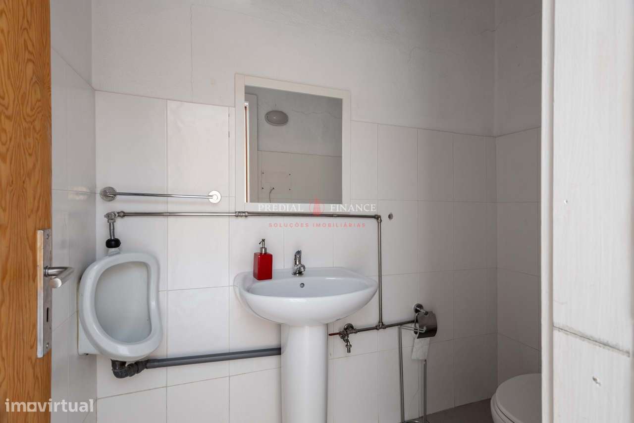 Loja para Arrendar na Circunvalação – Excelente Localização junto ao A - Grande imagem: 4/4