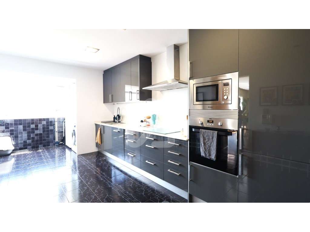 Penthouse T3 Duplex, com terraço no Centro da Cidade-16