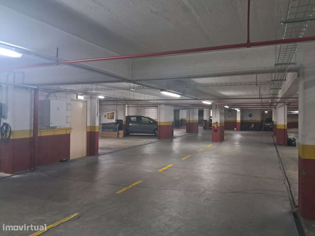T3 em Prédio de Prestigio nas Laranjeiras com Garagem e Court Ténis-21