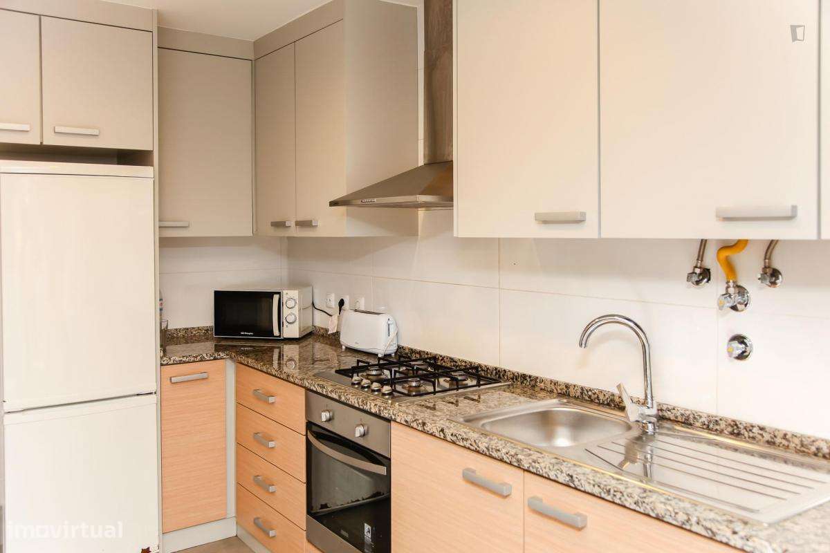 Quarto - localizado em Cidral Coimbra - Grande imagem: 4/22