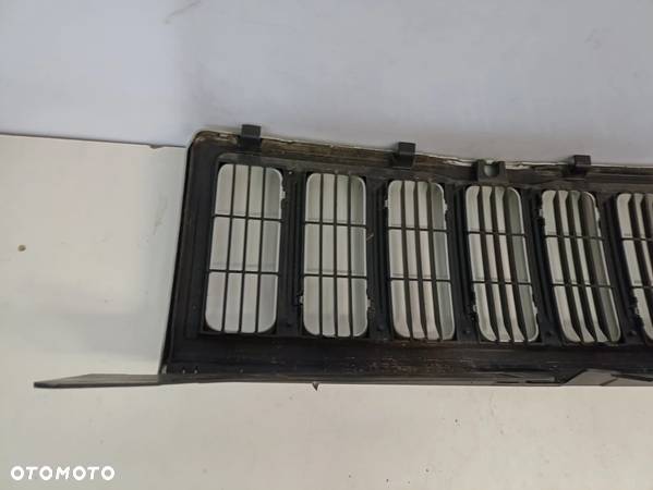 2007 JEEP COMMANDER Grill Atrapa - 9