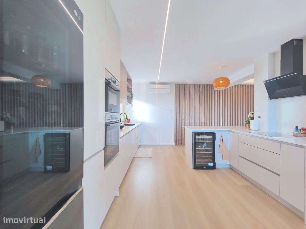 PENTHOUSE T5 DE LUXO COM VISTA FRONTAL DE MAR NO CENTRO DO ESTORIL-20