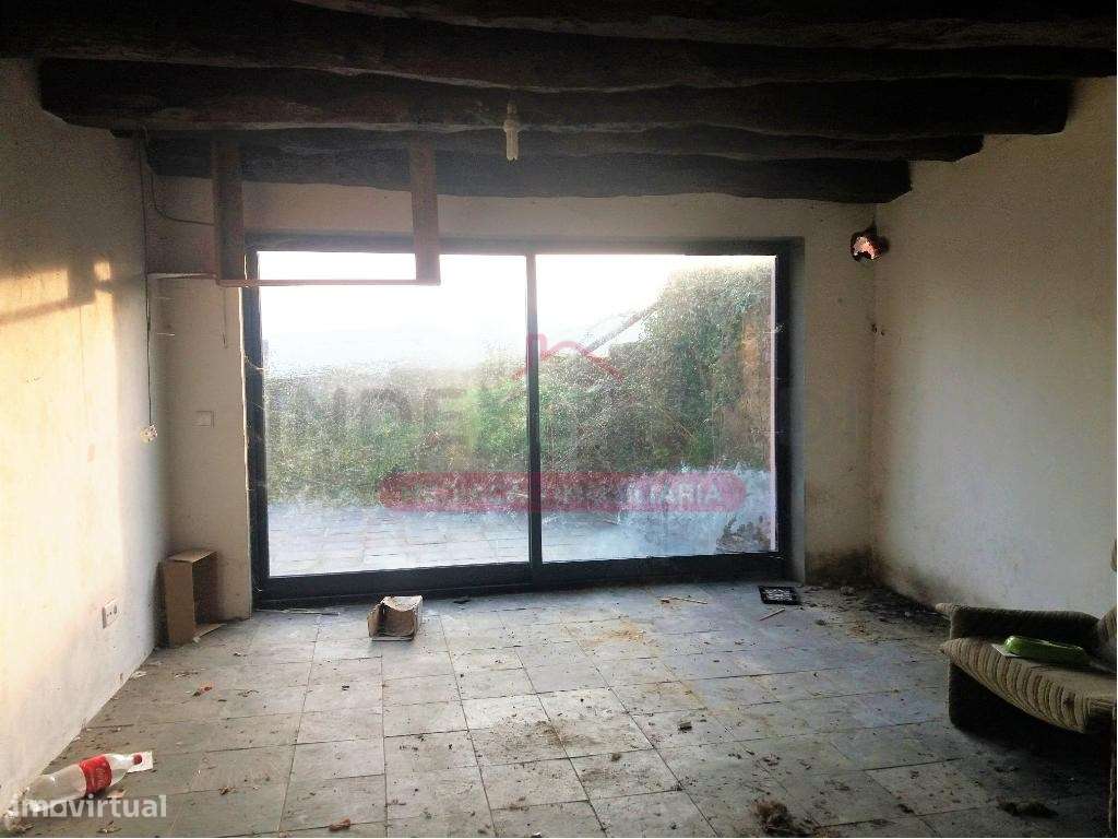 Duas moradias (1 moradia V1 + 1 moradia V2) em Alvarenga, Arouca-8